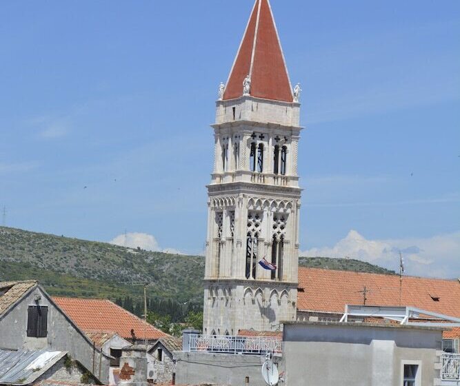 هتل Xii Century Heritage