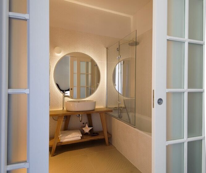 هتل Xii Century Heritage