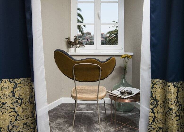 هتل Xii Century Heritage