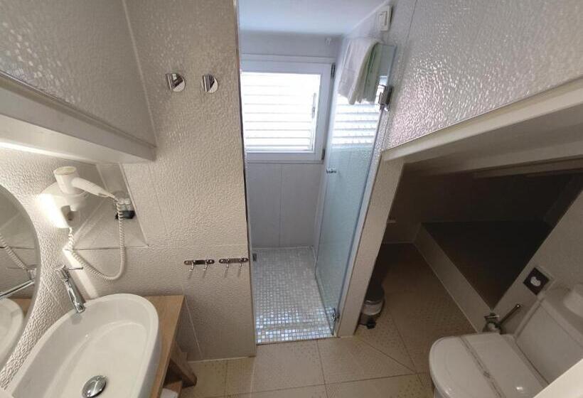 هتل Xii Century Heritage