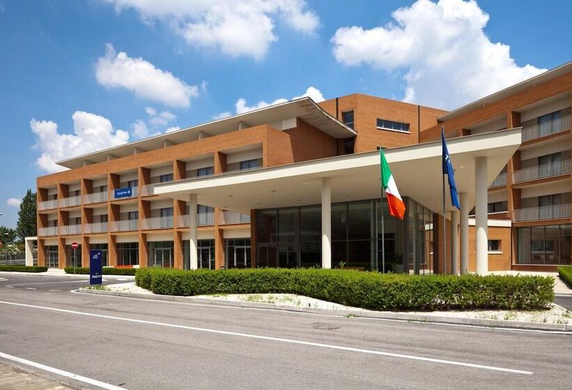 Inn Naples Airport