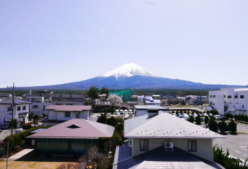 K S House Fuji View Travelers Hostel