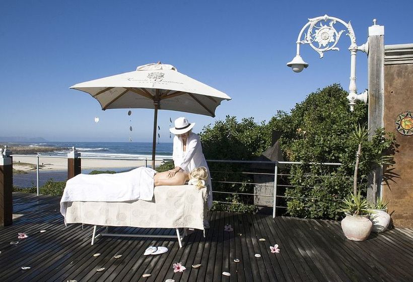 Kennedys Beach Villa