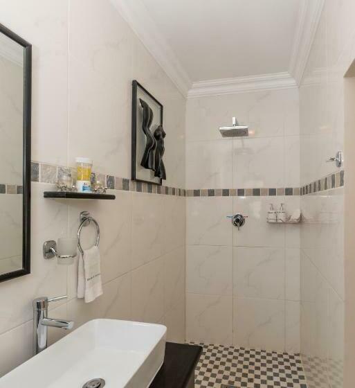 Montagu Four Seasons