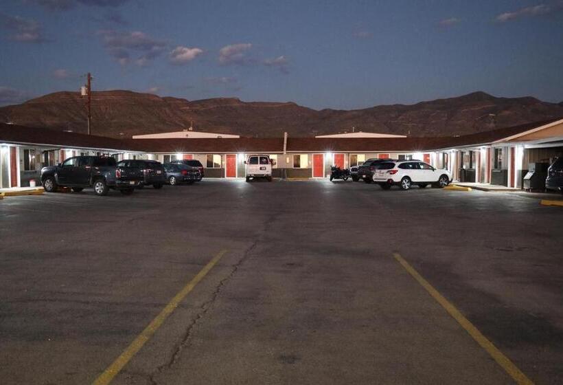 فندق على الطريق Budget Inn