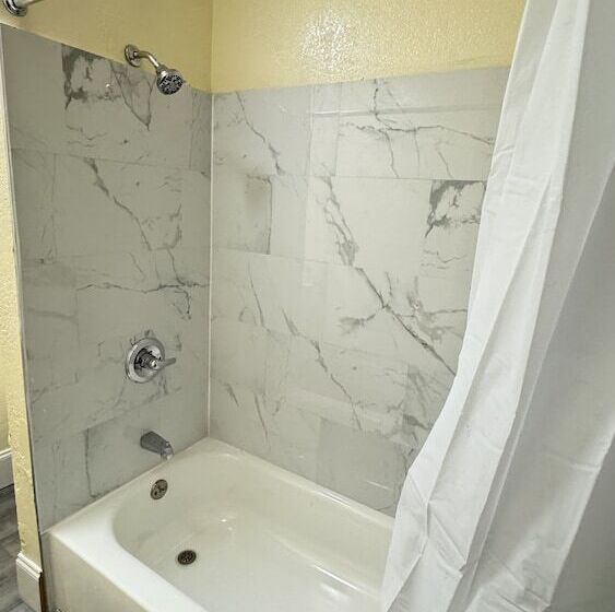 فندق على الطريق Budget Inn Express