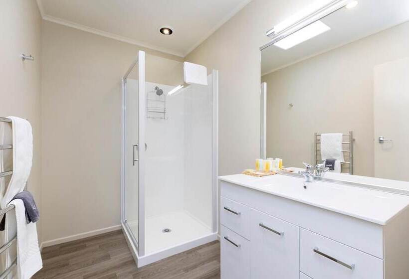 モーテル Colonial Court Motor Inn