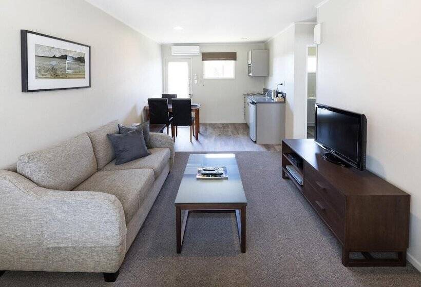 モーテル Colonial Court Motor Inn