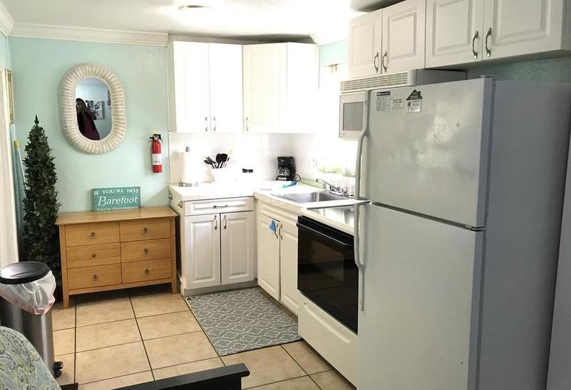 فندق على الطريق The Sea Gypsy Inn