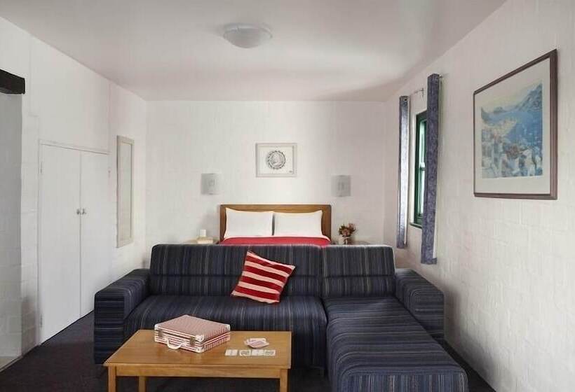 Mykonos Holidays @ Club Mykonos