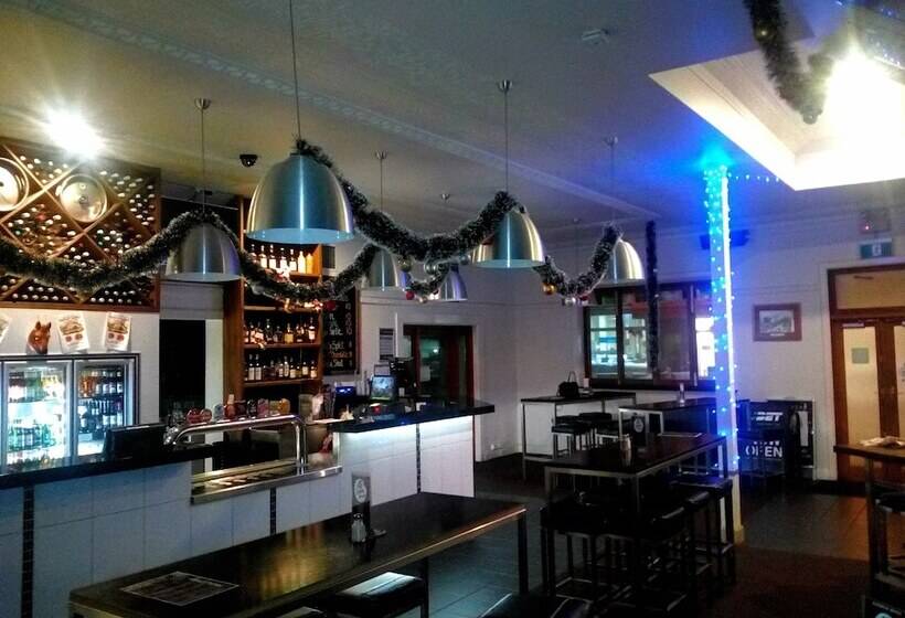 National Hotel Toowoomba