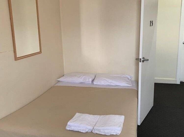 National Hotel Toowoomba