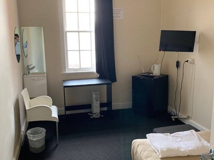 National Hotel Toowoomba