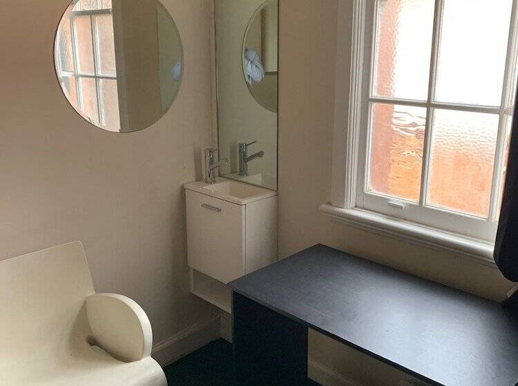 National Hotel Toowoomba