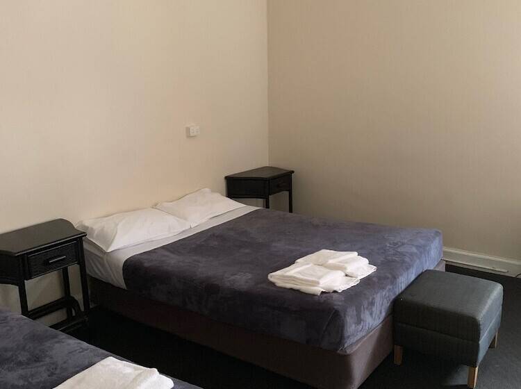 National Hotel Toowoomba