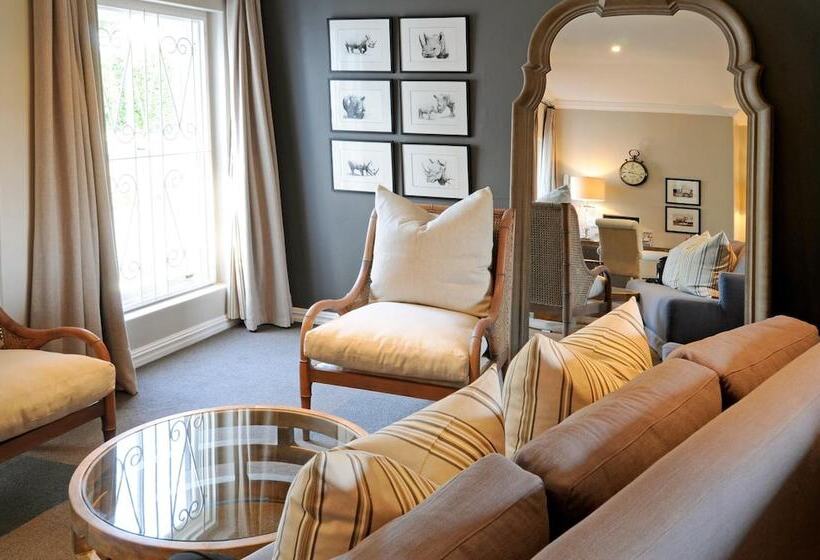 Пансион 8a Grahamstown By The Oyster Collection