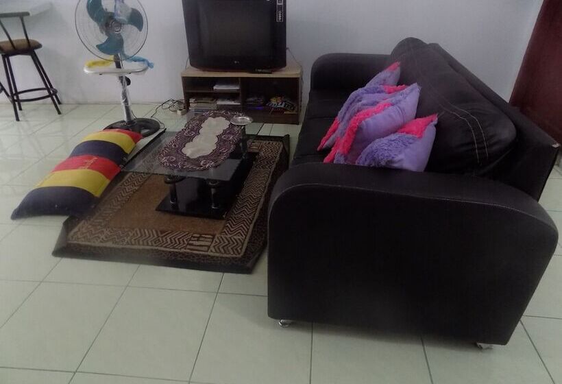 פנסיון Amelia 2 Guest House