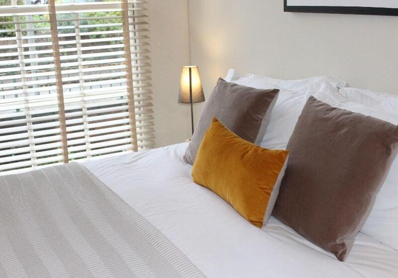 פנסיון Bendene Townhouse