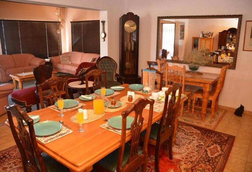 ペンション Blue Crane Guest House Bloemfontein