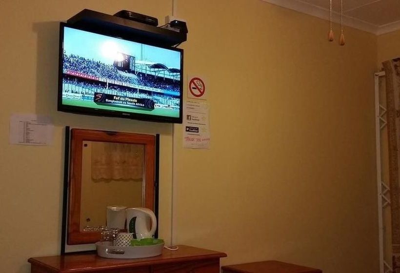 Пансион Ebenezer Guesthouse Bluewater Bay