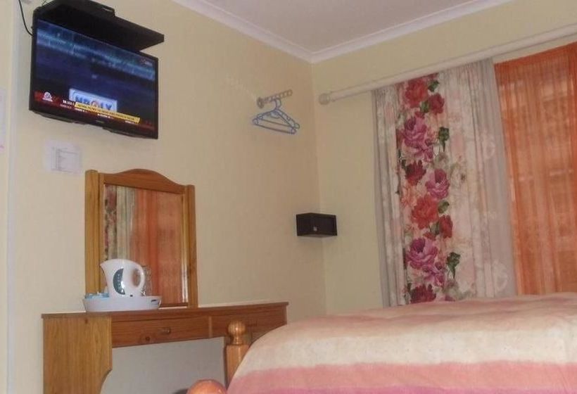 Пансион Ebenezer Guesthouse Bluewater Bay