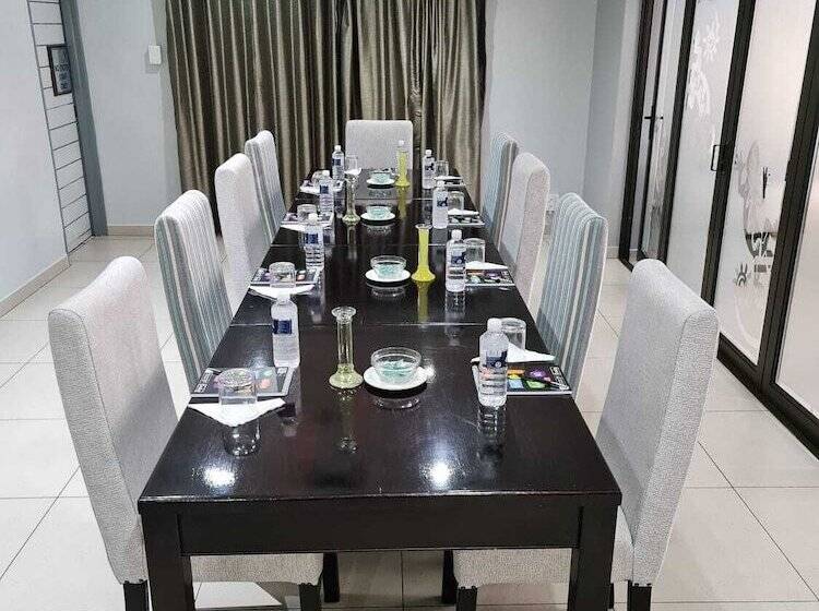 بنسيون Gecko Inn