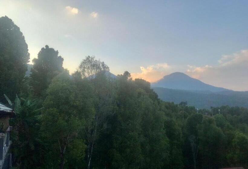 膳宿费 Munduk Sena