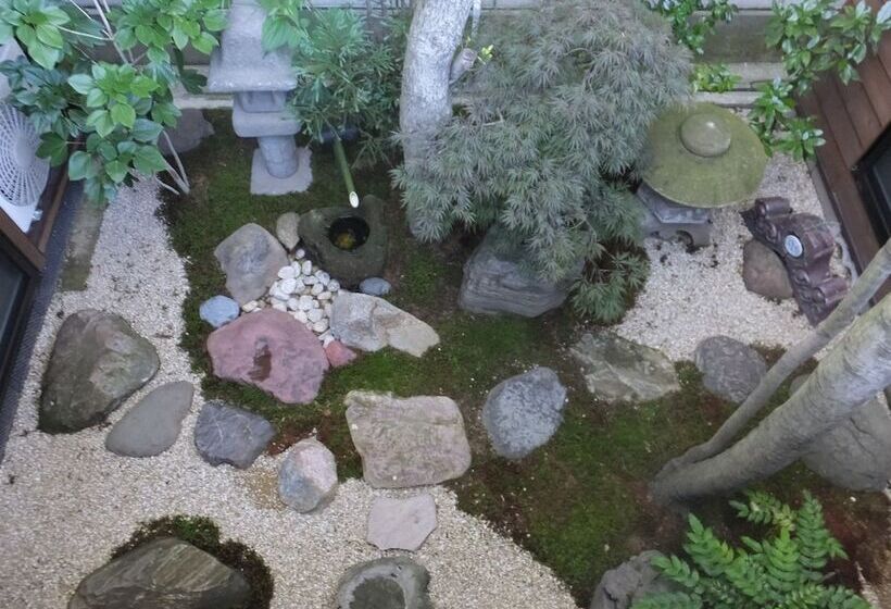 ペンション Guesthouse Mikkaichi