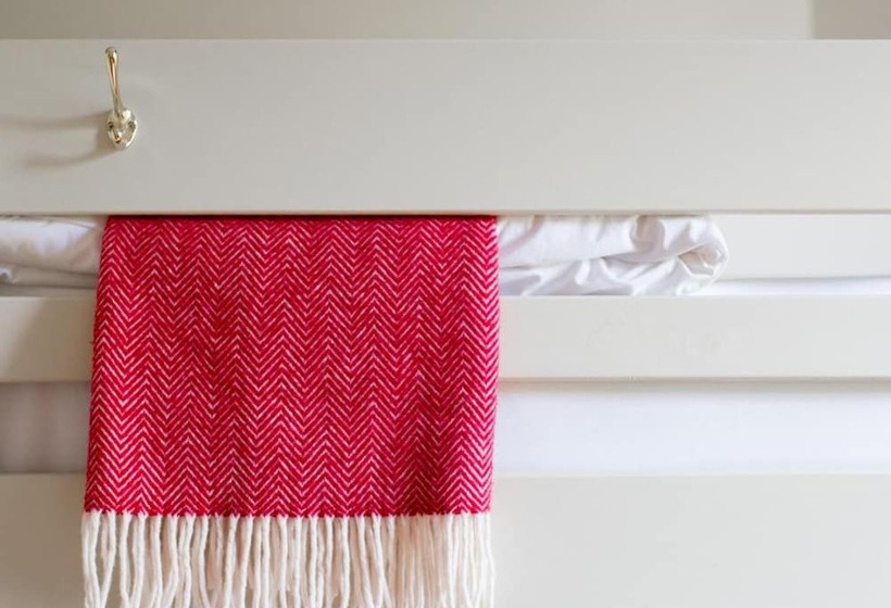 פנסיון Montacute Boutique Bunkhouse