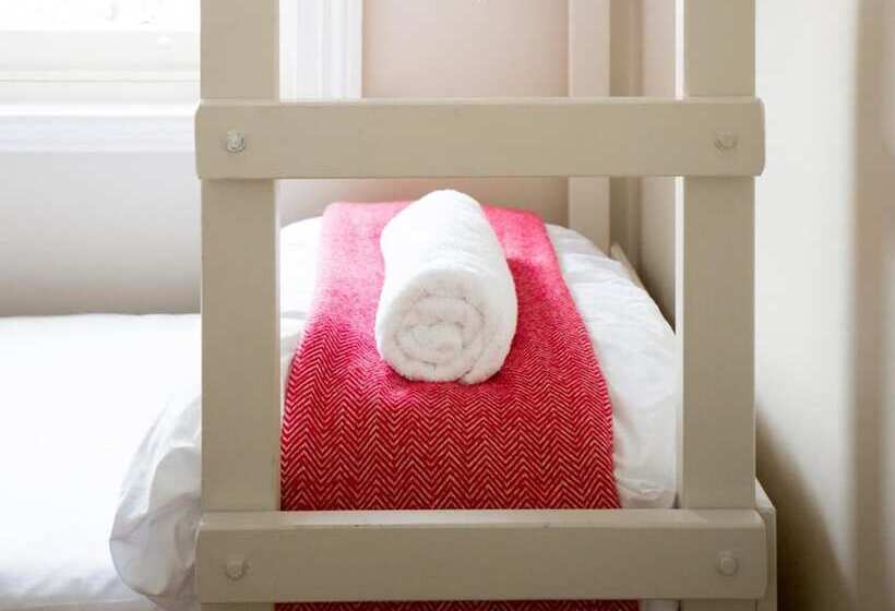 بنسيون Montacute Boutique Bunkhouse