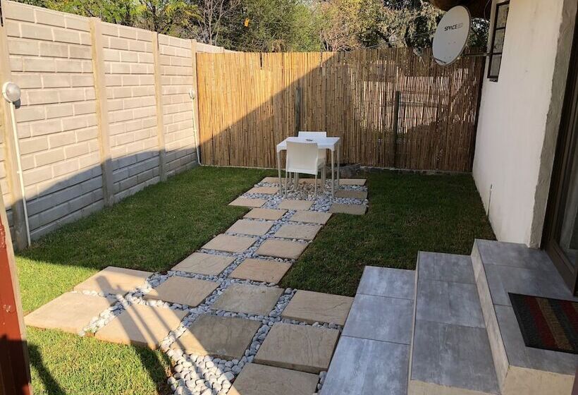 膳宿费 Muco Guest House