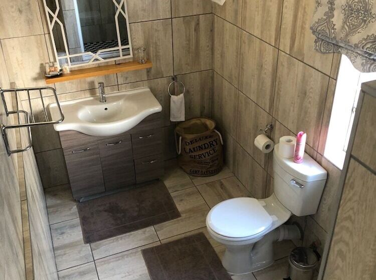 膳宿费 Muco Guest House