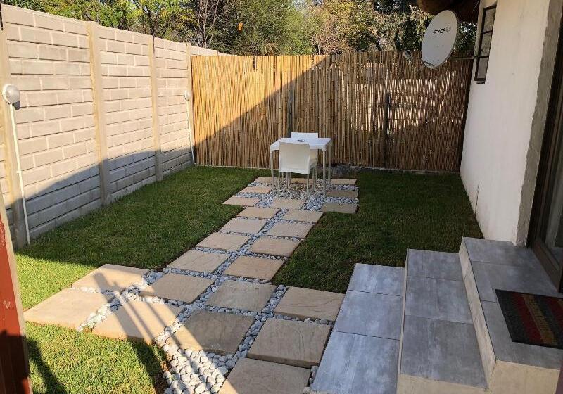 膳宿费 Muco Guest House