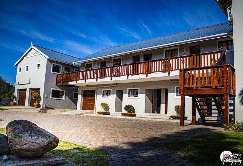 ペンション On The Estuary