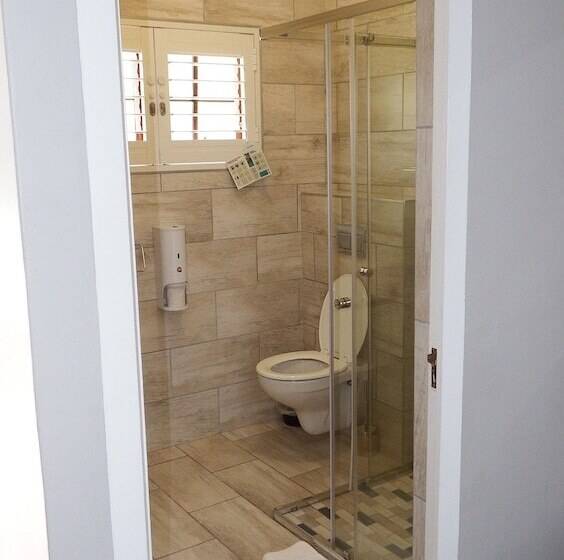 ペンション On The Estuary