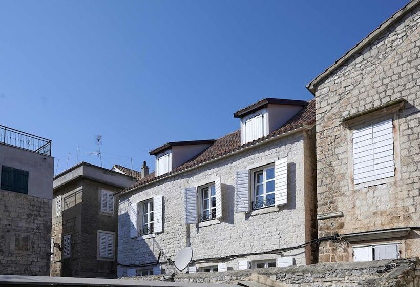 ペンション Palace Central Square