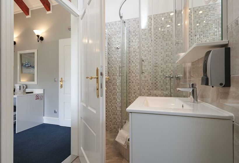 ペンション Palace Central Square