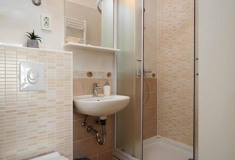 ペンション Palace Central Square