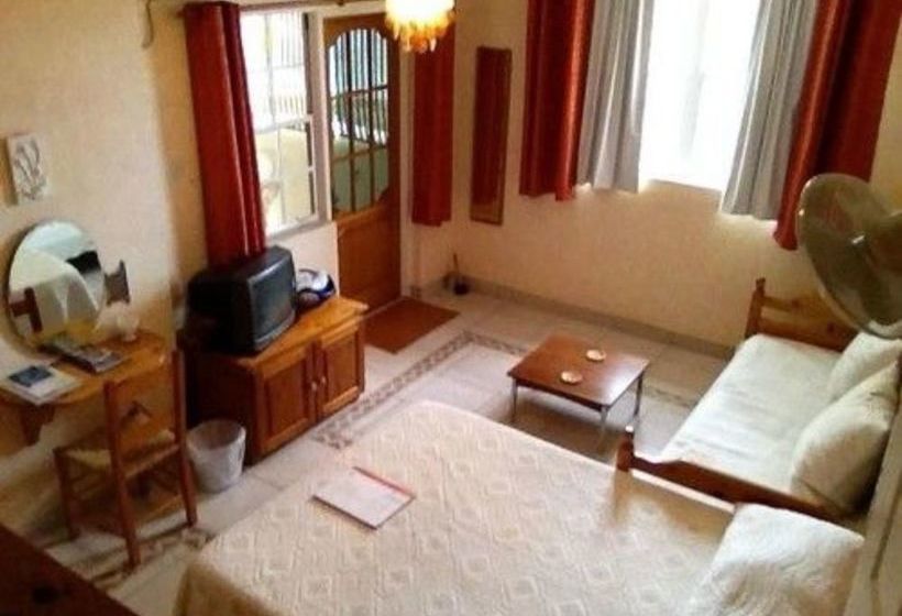 پانسیون Palm Paradise Guest House And Apartments