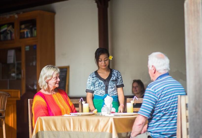 膳宿费 Pondok Baruna Garden
