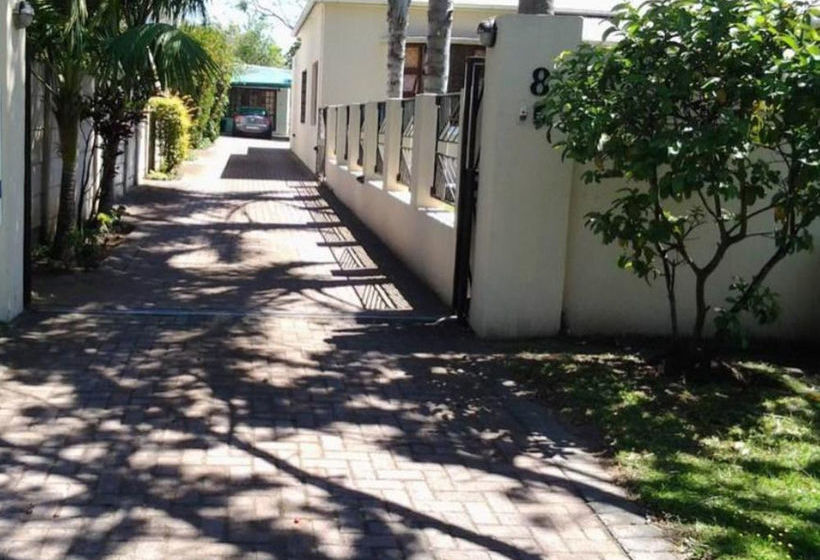 Пансион Warwick Place