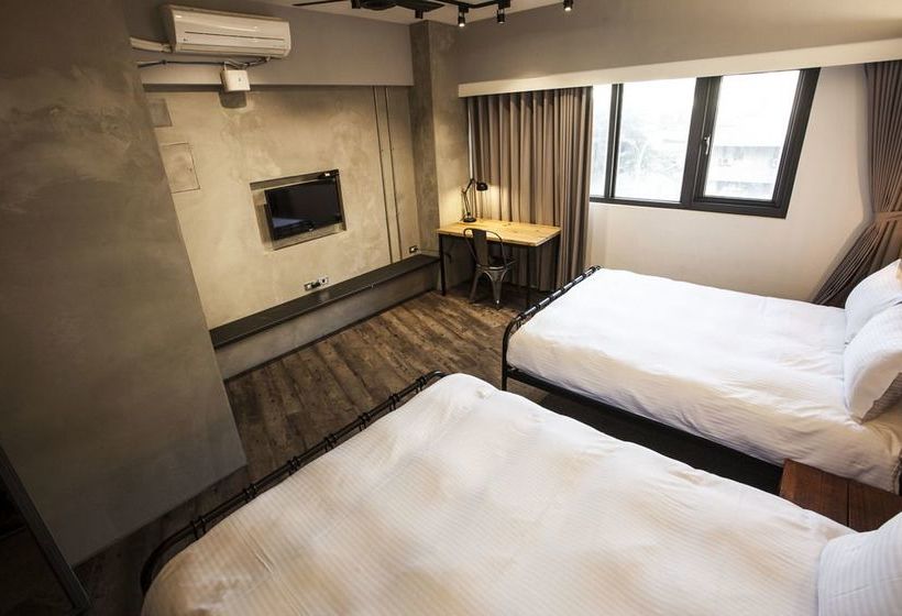 پانسیون Yizhong Loft Hostel