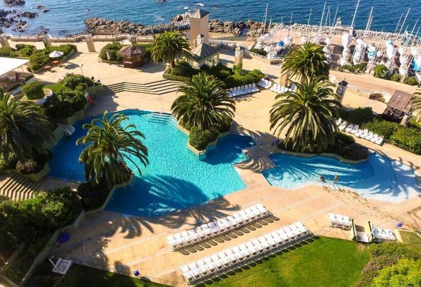 Hippocampus Resort & Spa