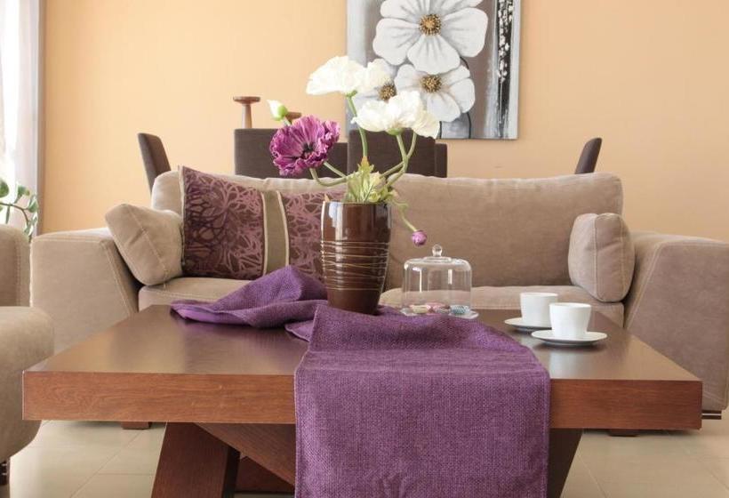 River Beach Apartment 101