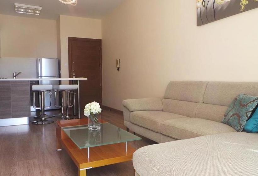 River Beach Apartment 101