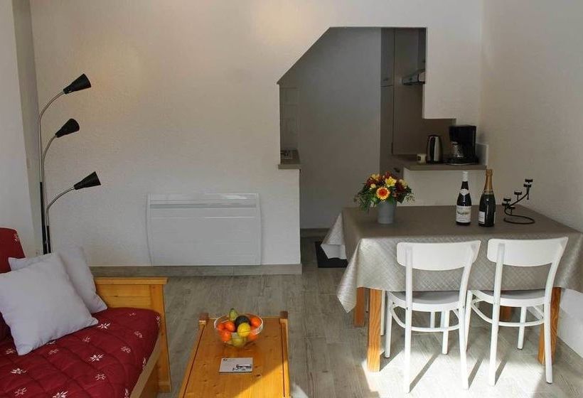 Residence Britania Cles Blanches