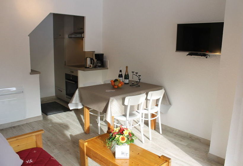 Residence Britania Cles Blanches