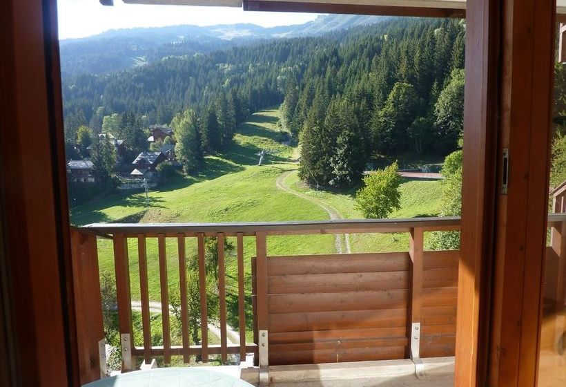 Residence Britania Cles Blanches