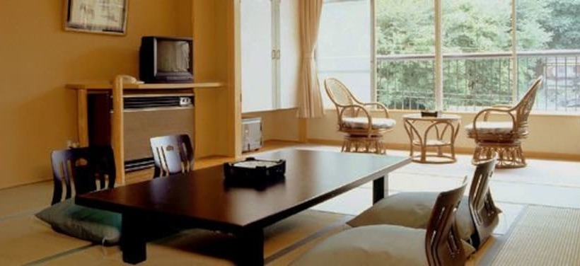 旅館 Izunagaoka Onsen Futaba