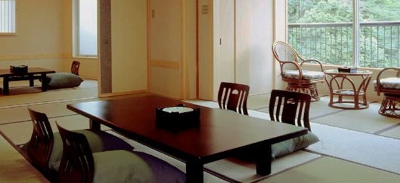 旅館 Izunagaoka Onsen Futaba